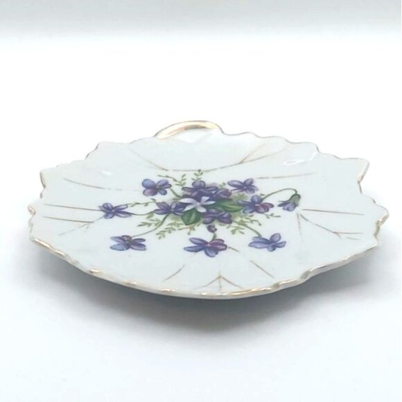 Vintage Violets Leaf Shaped Porcelain Bon Bon Petits Fours Plate Trinket Dish - Picture 5 of 6